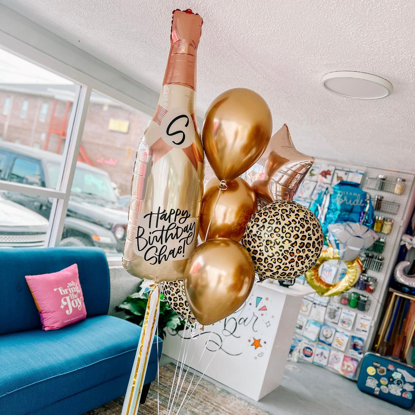 HAPPY BALLOON BUNDLE - MEDIUM.